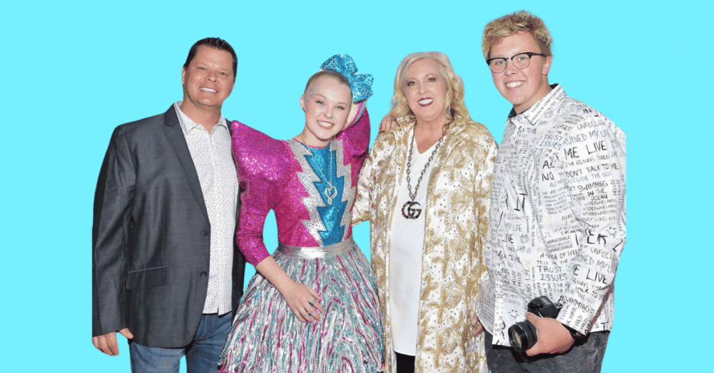 Jojo Siwa's family members, including parents, in high resolution