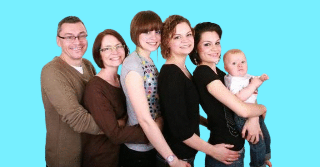Jessie J's family members, including parents, in high resolution